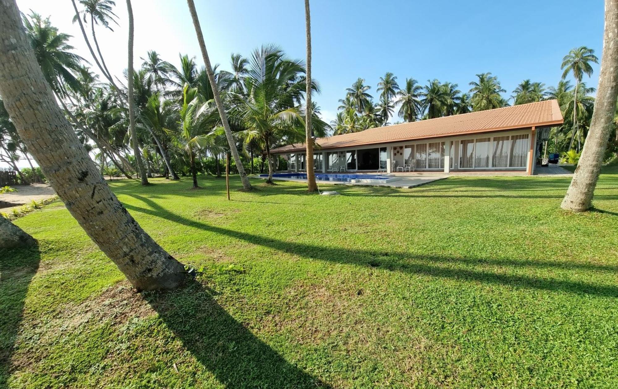 Arhimser Villa-Superb 4 Bedroom Beachfront For 8 In Ranna, Tangalle, Bb, Pool, Free Pick Up For 7 Night Stays Arriving Together, Serviced, Taxes Included Rom bilde