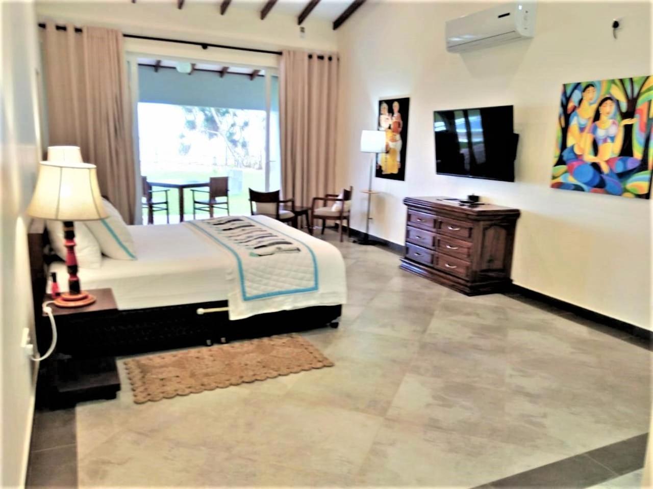 Arhimser Villa-Superb 4 Bedroom Beachfront For 8 In Ranna, Tangalle, Bb, Pool, Free Pick Up For 7 Night Stays Arriving Together, Serviced, Taxes Included Eksteriør bilde